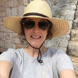 Meet your Posher, Sara